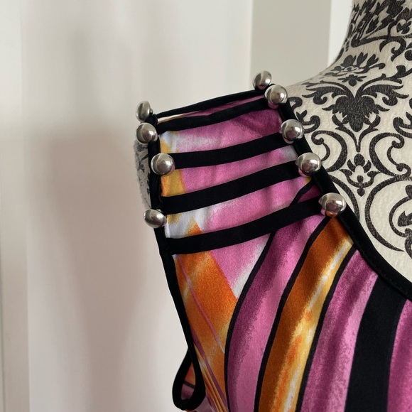 Beautiful top in pink and orange tones. - Picture 3 of 5